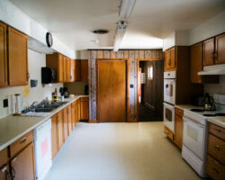 Kitchen - Zinn-Tozer Lodge Zinn-Tozer Lodge at Nawakwa