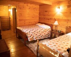 Bedroom Bear's Den at Kirchenwald